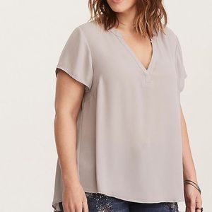🌟SALE🌟Torrid Short Sleeve Blouse.